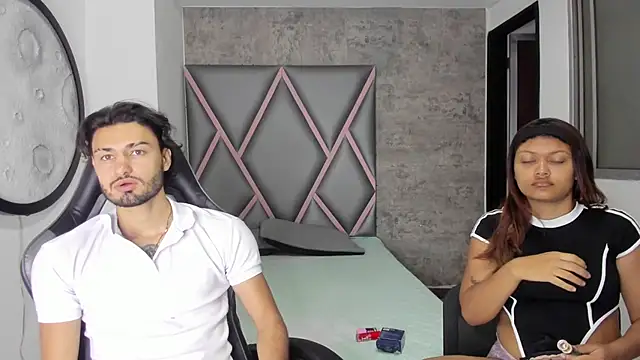 Wolf Kitty online show from April 4, 11:17 am