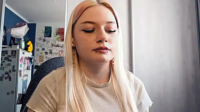 MariYourshaw online show from March 11, 11:15 am