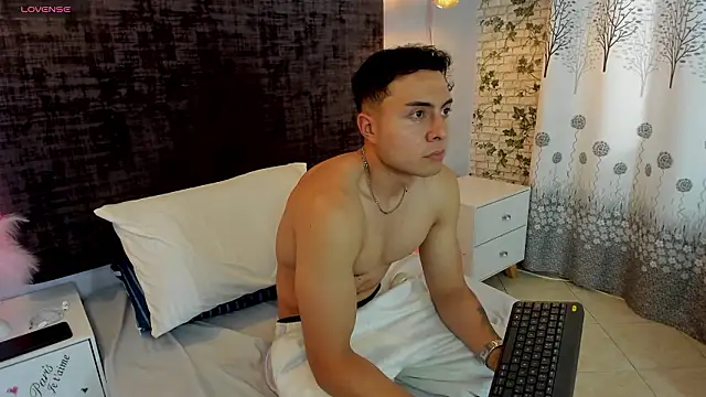 baby west online show from March 11, 10:04 pm