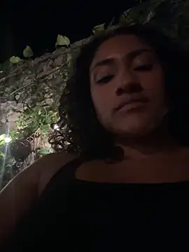 Snapshot of LatinaLoka chatting on April 12, 3:32 am LatinaLoka online show from April 12, 3:32 am