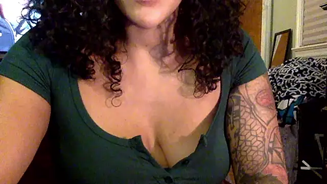 Snapshot of LatinaLoka chatting on March 29, 2:35 am LatinaLoka online show from March 29, 2:35 am