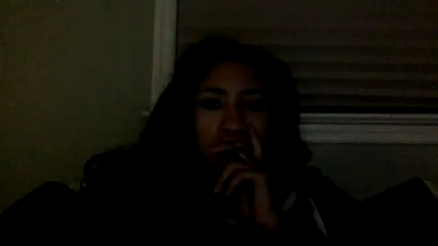 Snapshot of LatinaLoka chatting on March 14, 1:22 am LatinaLoka online show from March 14, 1:22 am