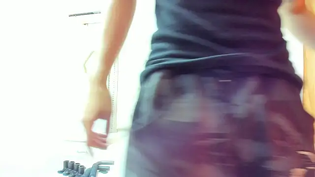 JEAN LEWIS2 online show from April 6, 7:37 pm