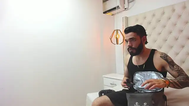 JEAN LEWIS2 online show from April 23, 8:32 pm