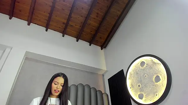 camilagrey  online show from March 30, 8:21 pm