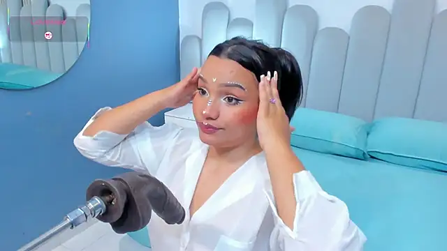 lia sucker online show from April 29, 3:11 am