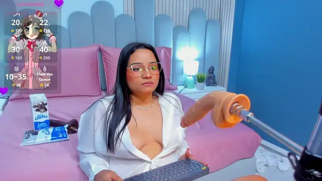 lia sucker online show from April 5, 3:13 am