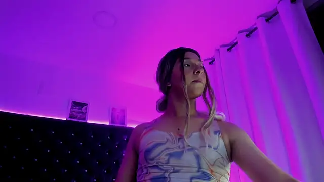 BellaRoge online show from April 22, 4:19 am