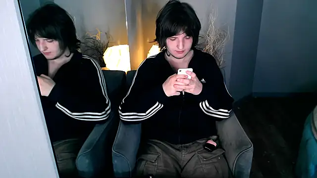 delalex online show from May 22, 3:54 pm