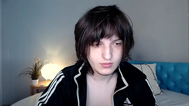 delalex online show from May 4, 7:39 pm