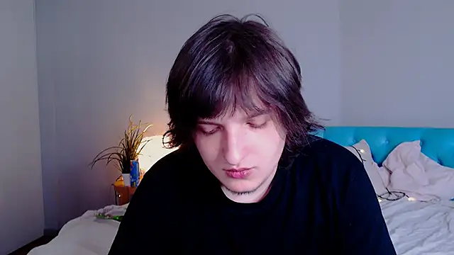 delalex online show from April 13, 8:57 pm