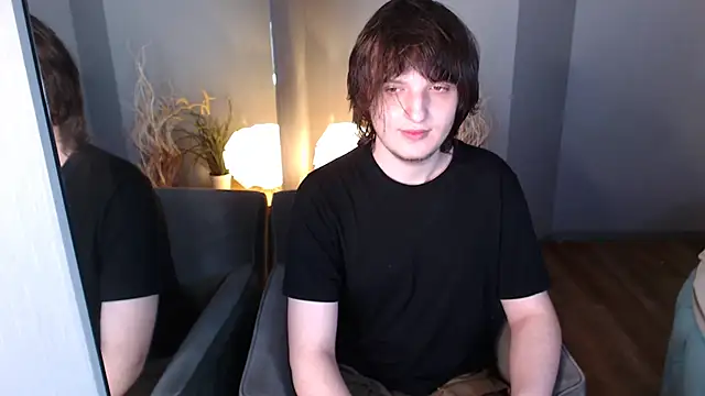 delalex online show from May 13, 10:28 pm