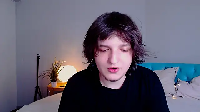 delalex online show from April 12, 8:23 pm