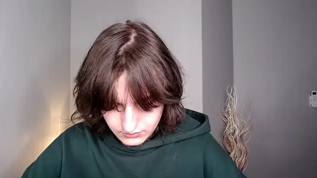 delalex online show from August 5, 8:47 pm