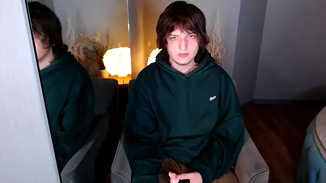 delalex online show from May 20, 1:24 am