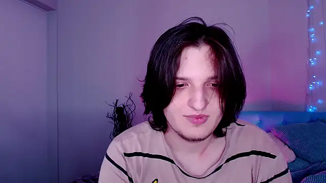 delalex online show from April 8, 9:27 pm