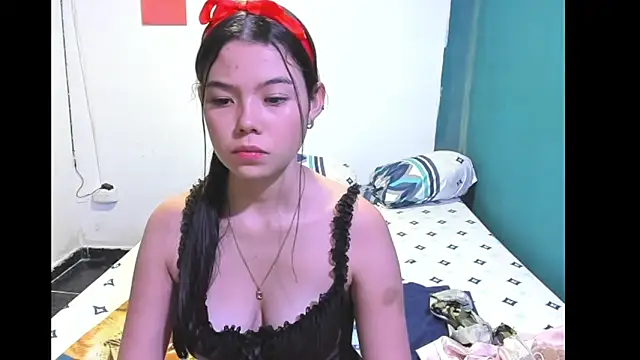 Draculaura X online show from June 15, 11:48 pm
