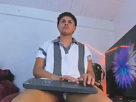 santy bosy online show from March 11, 12:26 am