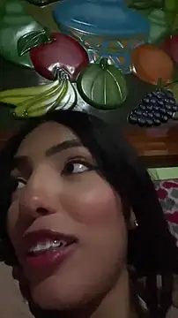 sylphiee  online show from April 19, 2:45 am