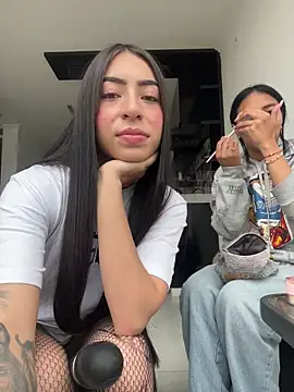 sylphiee  online show from March 30, 12:28 pm