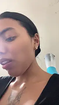 sylphiee  online show from April 22, 2:51 am