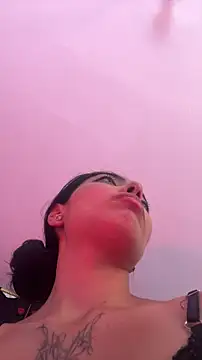 sylphiee  online show from April 23, 4:19 am