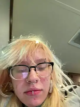 simplyobsessedwher online show from March 18, 7:26 pm