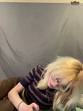 simplyobsessedwher online show from March 25, 8:19 pm