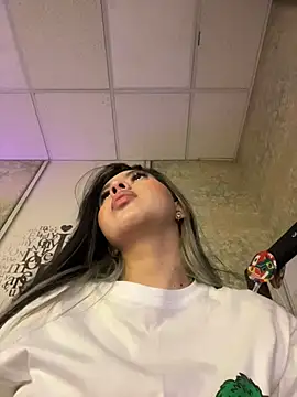 LolliePopsXXX online show from July 4, 1:04 pm