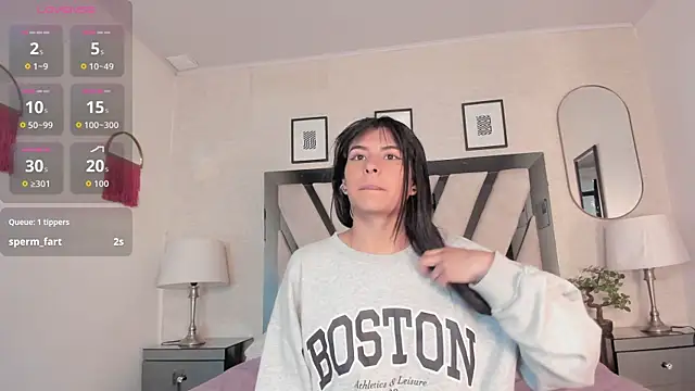 Violettaa Stone online show from April 4, 7:20 pm