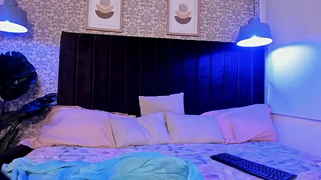 Violettaa Stone online show from March 18, 3:31 am