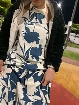 Snapshot of valery_cam0 chatting on March 13, 3:44 am valery cam0 online show from March 13, 3:44 am