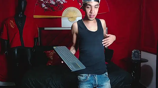 thin-straight online show from March 11, 5:34 am