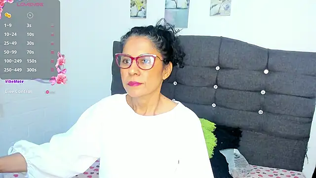 Snapshot of Antonella_Rizzo01 chatting on June 9, 10:55 pm Antonella Rizzo01 online show from June 9, 10:55 pm