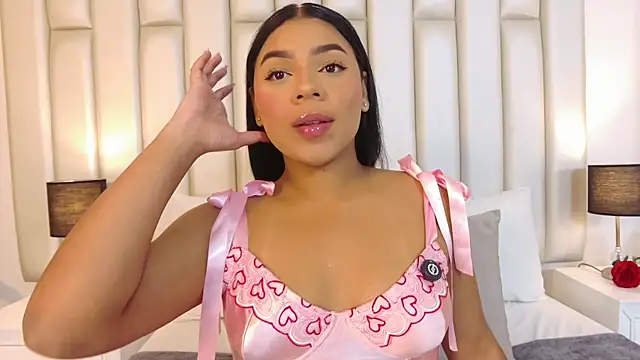 lilly williamss online show from April 15, 3:45 am