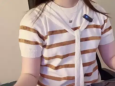 hunhun122 online show from April 4, 9:21 pm