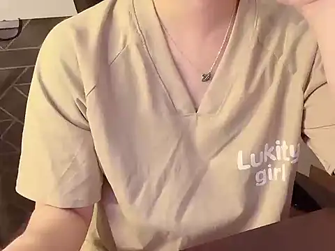 hunhun122 online show from April 14, 4:01 pm