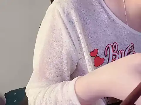 hunhun122 online show from April 7, 8:32 pm