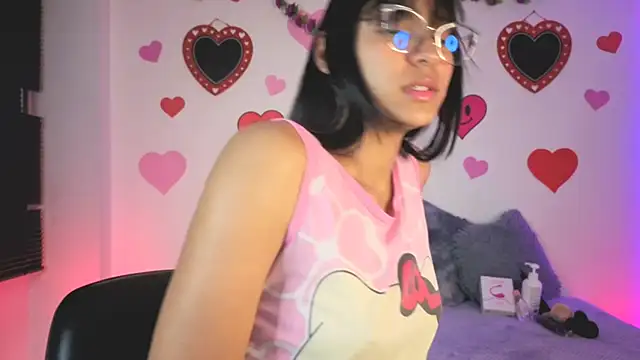 PaulaCutexs online show from March 15, 1:45 am