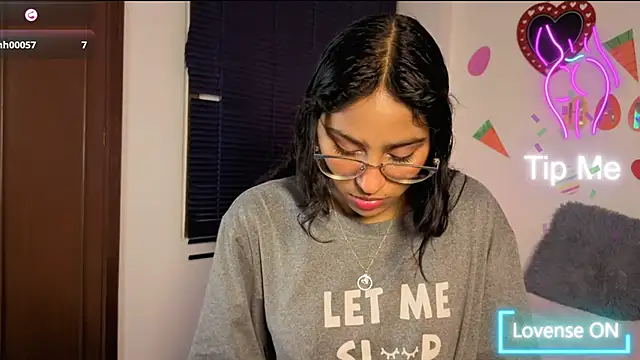 PaulaCutexs online show from April 14, 3:22 am