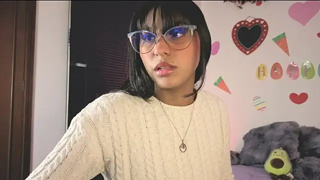 PaulaCutexs online show from April 2, 4:08 am