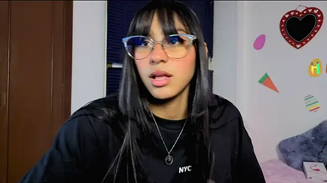 PaulaCutexs online show from April 20, 3:53 am