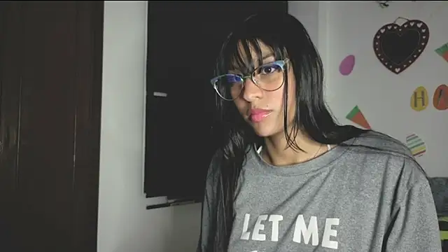 PaulaCutexs online show from April 1, 3:08 am