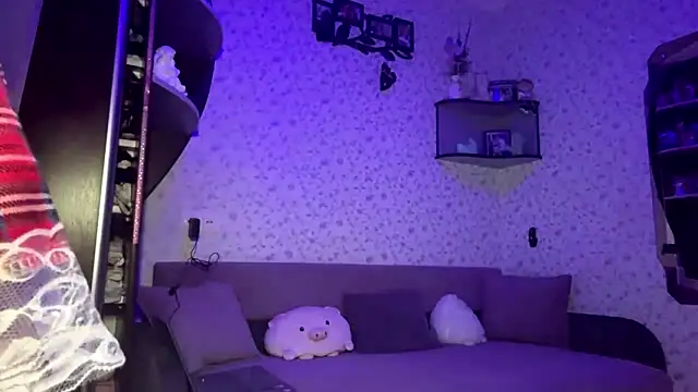 KimVelour online show from March 12, 3:38 pm