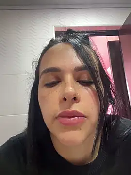 leila moretti online show from March 27, 5:25 pm