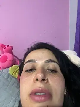 leila moretti online show from April 22, 11:33 pm