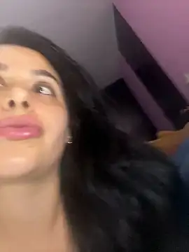 leila moretti online show from April 25, 4:37 am
