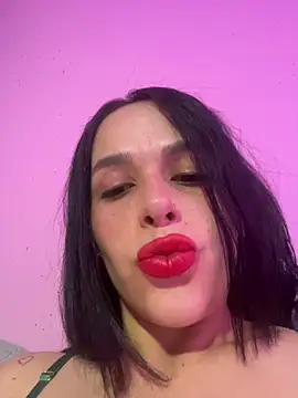 leila moretti online show from April 14, 6:46 pm