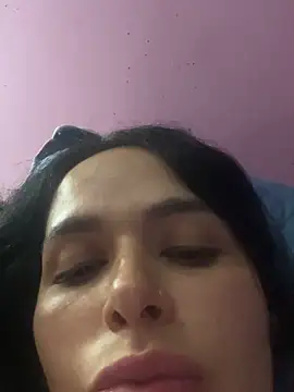 leila moretti online show from April 22, 3:24 am