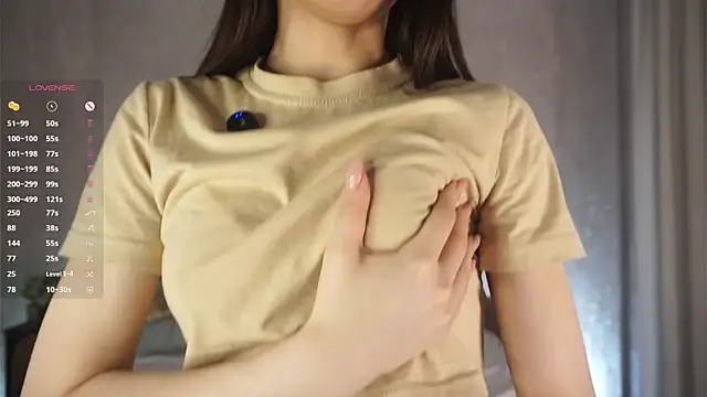 CherrylLlams online show from April 3, 5:52 pm